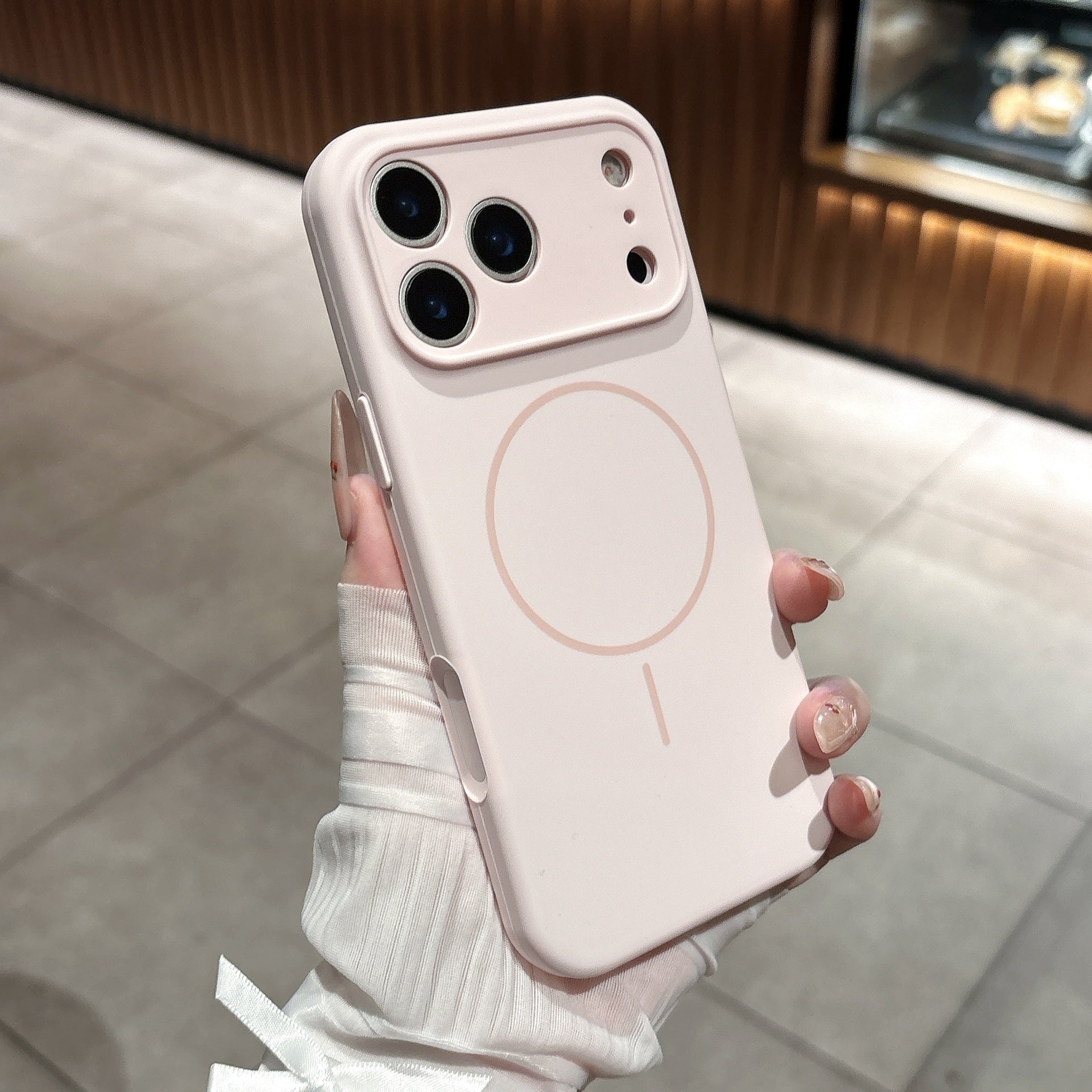 Applicable To 17 Fine Circle Magnetic Phone Case Liquid Silicone - ZmartNest 